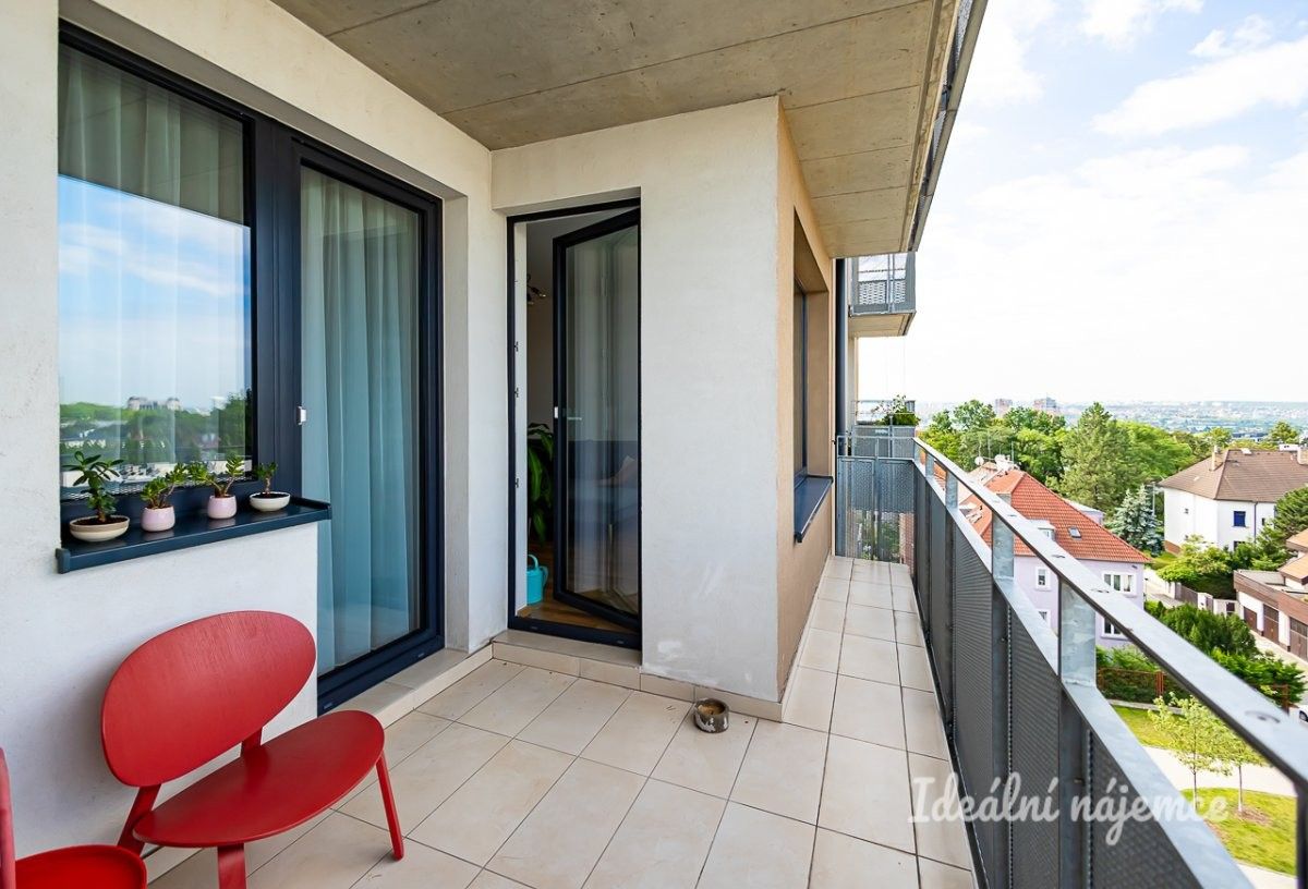 Pronájem byt 2+kk - Zvěřinova, Praha, 68 m²