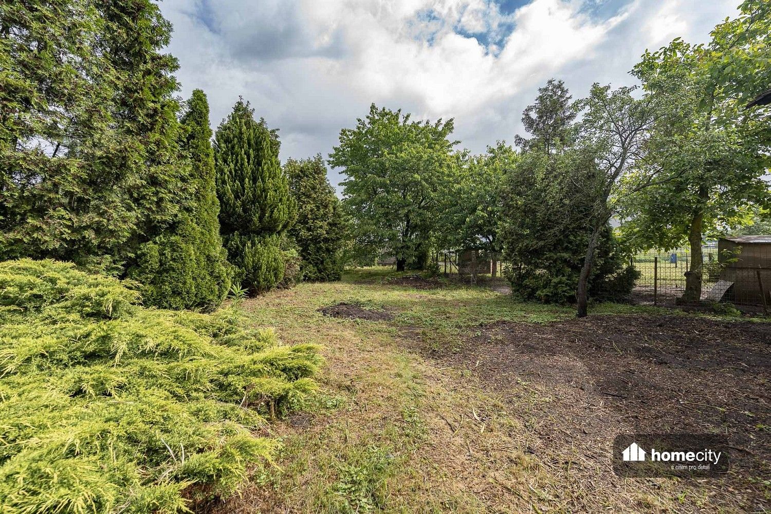 Pozemek pro bydlení, 1 205 m²