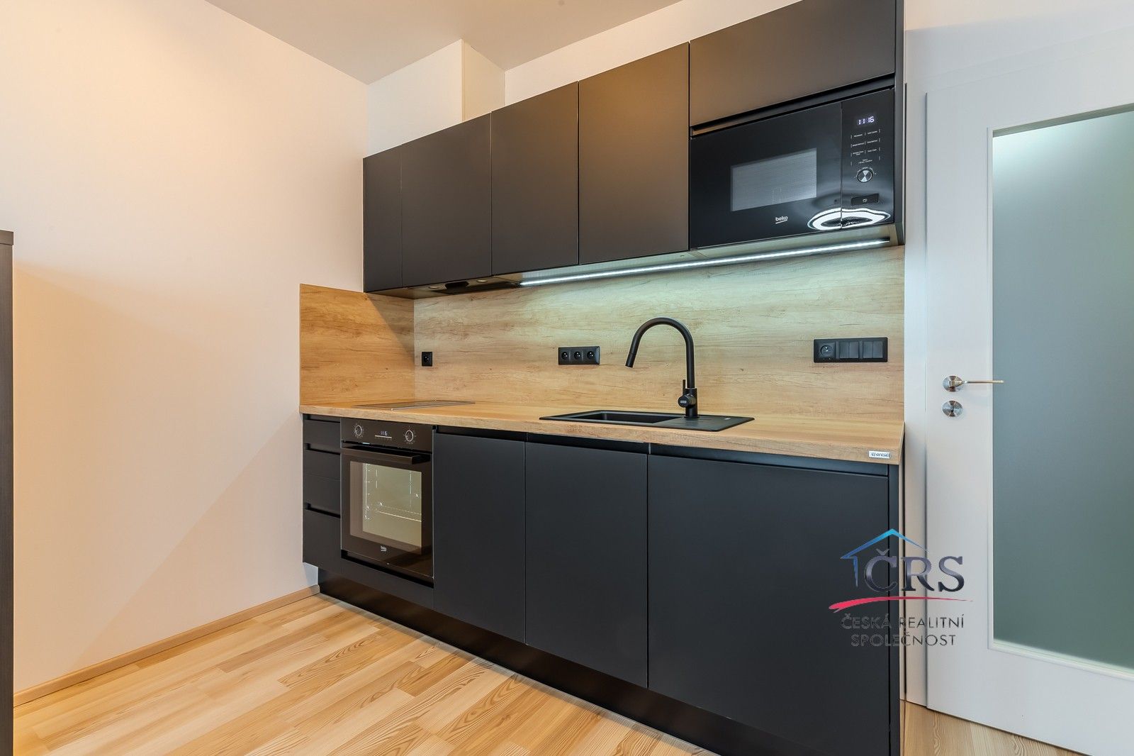 Prodej byt 1+kk - Modrého 1107, Praha, 32 m²