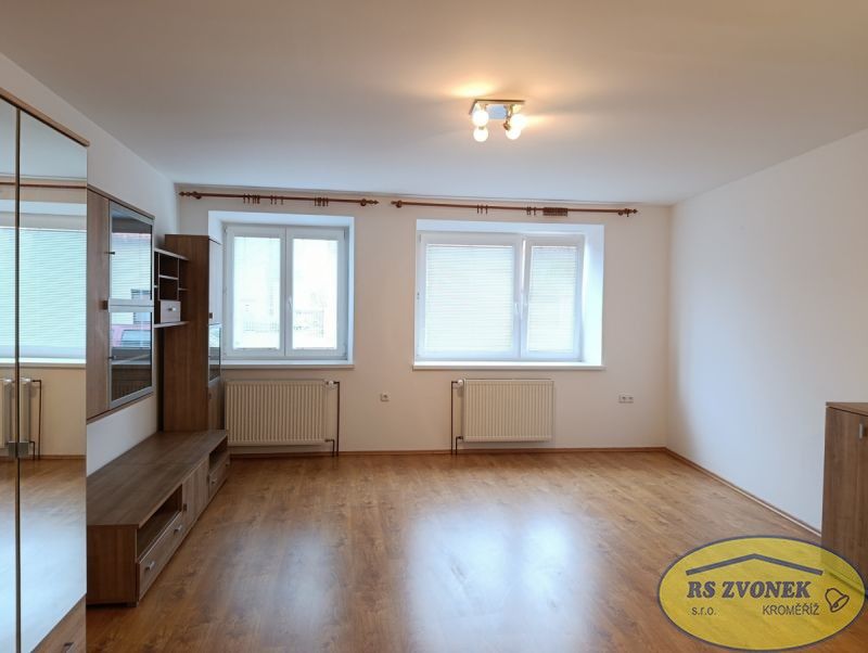 2+kk, Komenského  , Hulín, 74 m² - 1