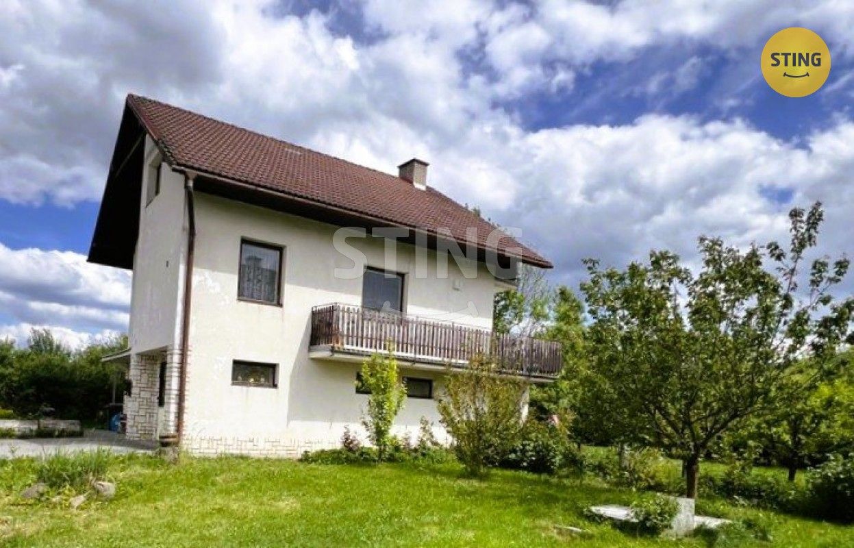 Prodej rodinný dům - Huslenky, 172 m²