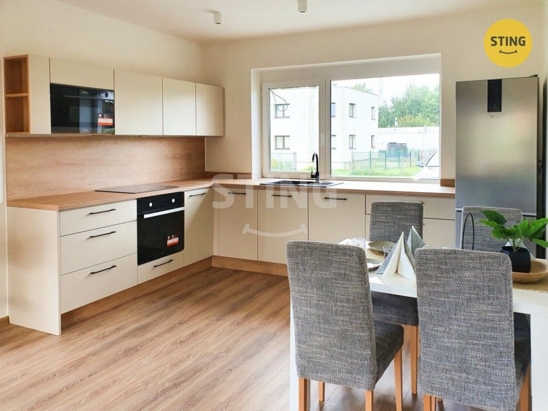 Pronájem rodinný dům - Dolní Domaslavice, 130 m² - 2