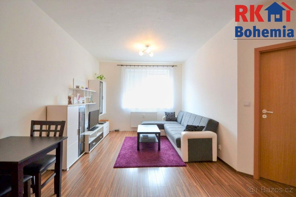 Pronájem byt - Šestajovice, 250 92