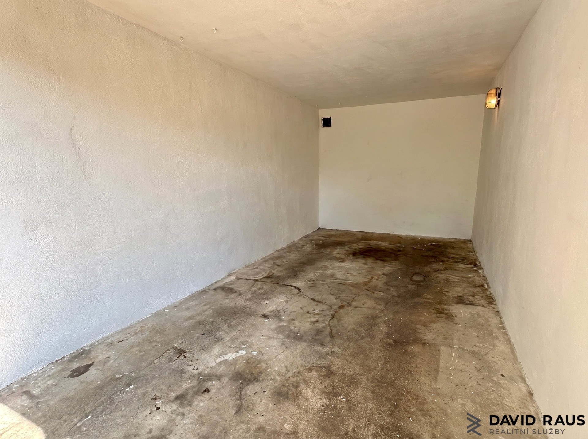 Prodej garáž - Kneslova, Brno Černovice, 15 m² - 5