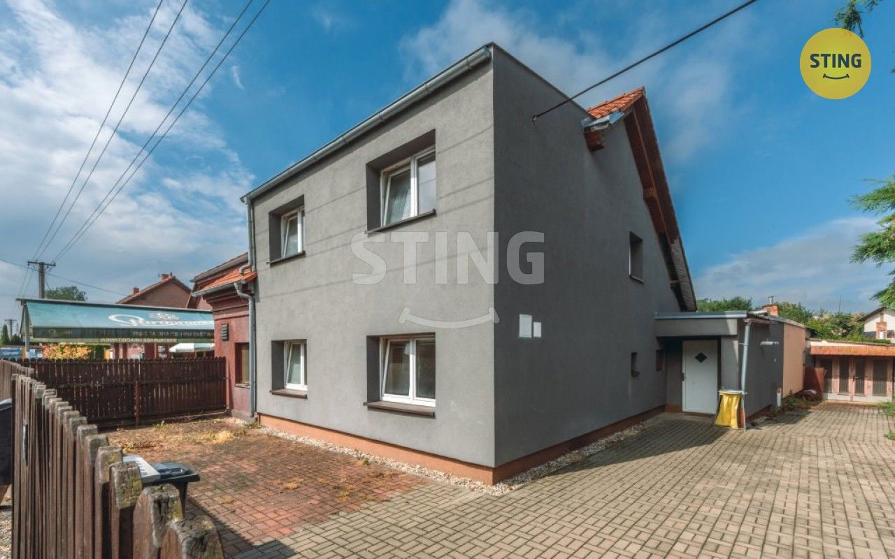 Prodej rodinný dům - Hradecká, Staré Hradiště, 200 m²