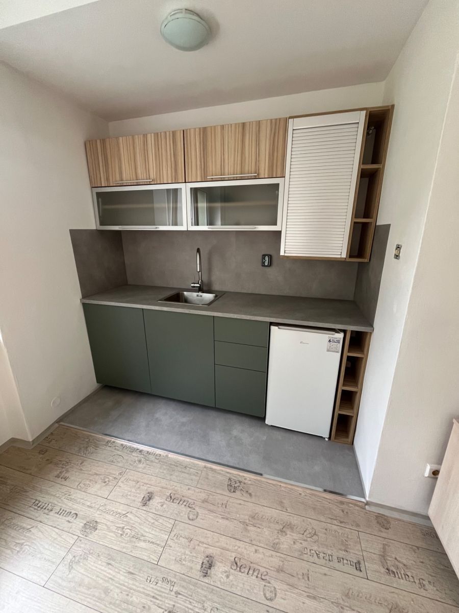 Pronájem byt 1+kk - Hlavní třída, Ostrava - Poruba, Moravskoslezský kraj, 24 m² - 2