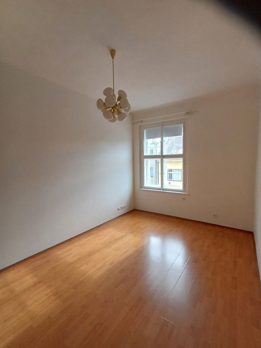 2+kk, Madridská, Praha - Vršovice, 37 m² - 2