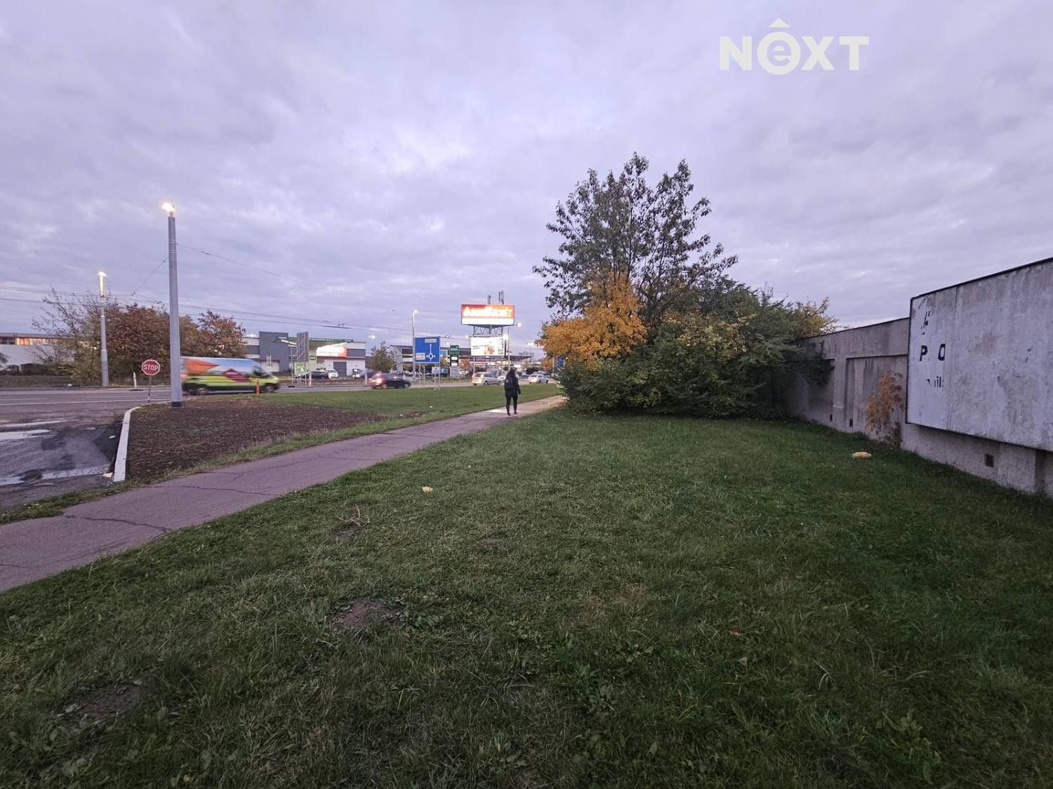 Prodej komerční pozemek - Trnová, Pardubice