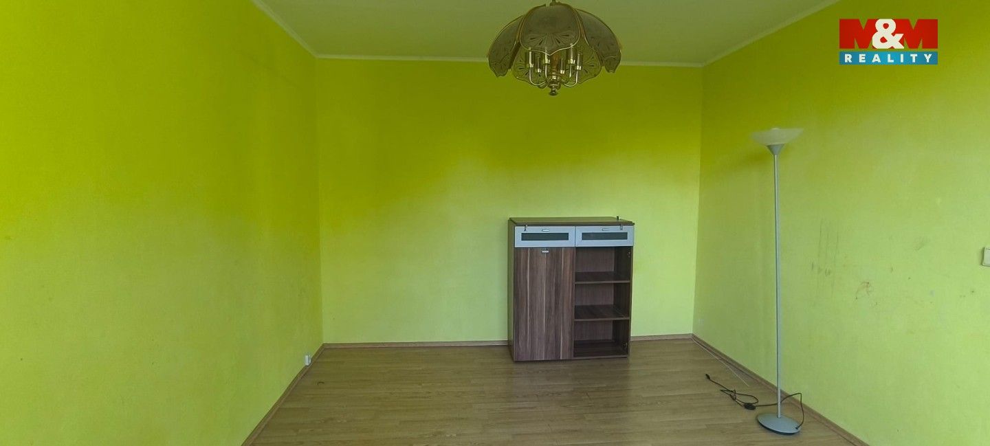 Prodej byt 1+1 - Karla Čapka, Krupka, 38 m²