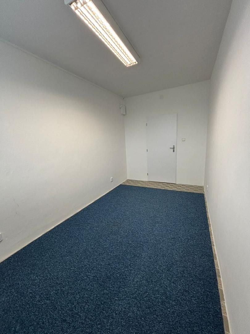 Pronájem kancelář - Písecká, Strakonice, 14 m²