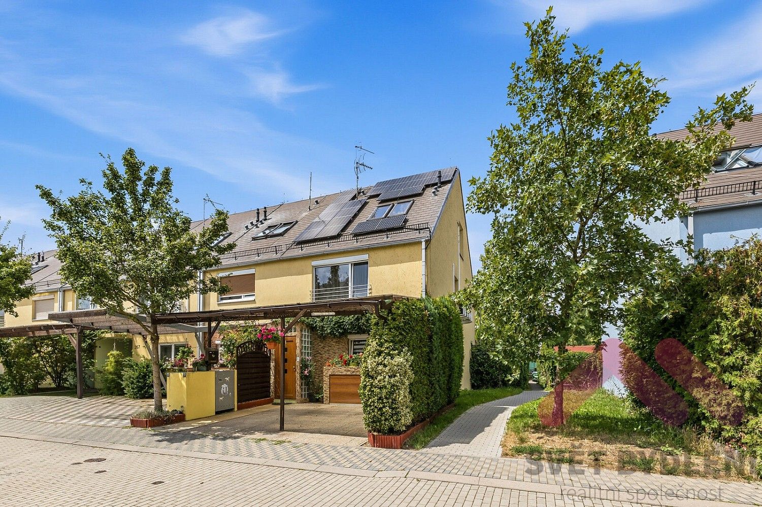 Rodinné domy, Nupaky, okres Praha-východ, Středočeský kraj, 160 m² - 2