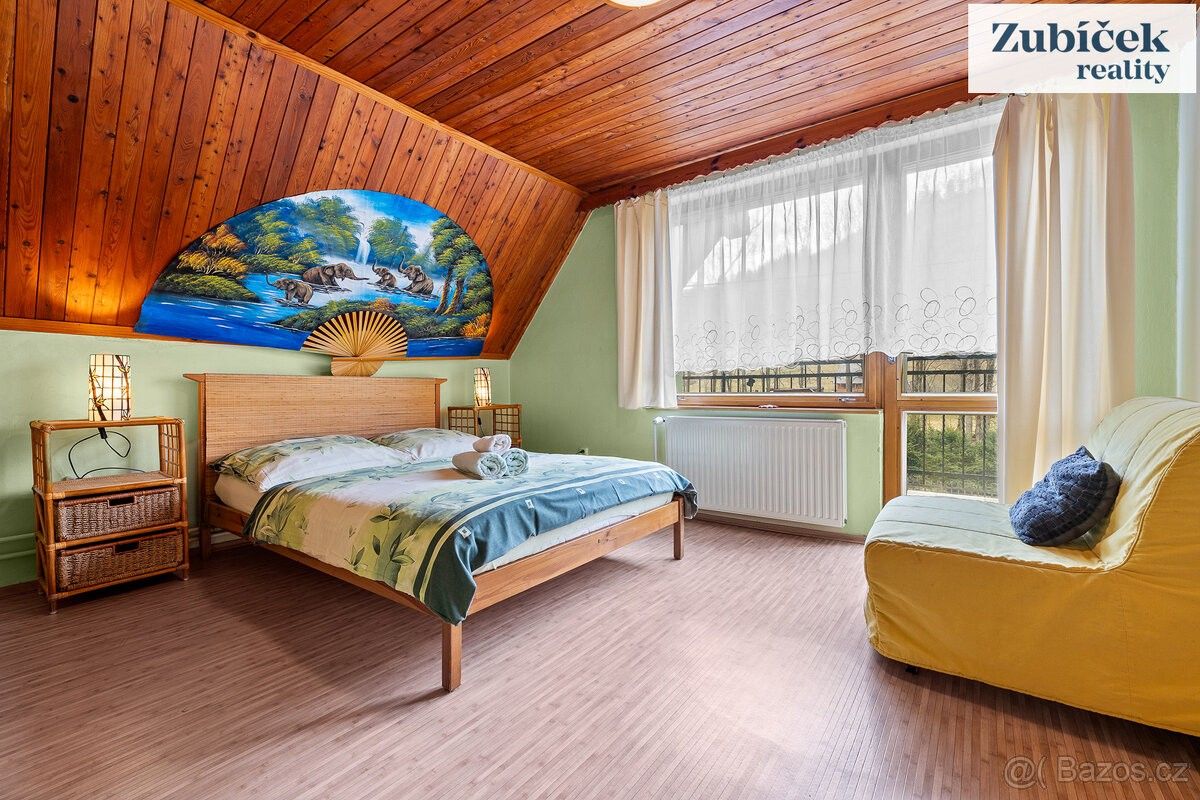 Prodej rodinný dům - Velké Karlovice, 756 06