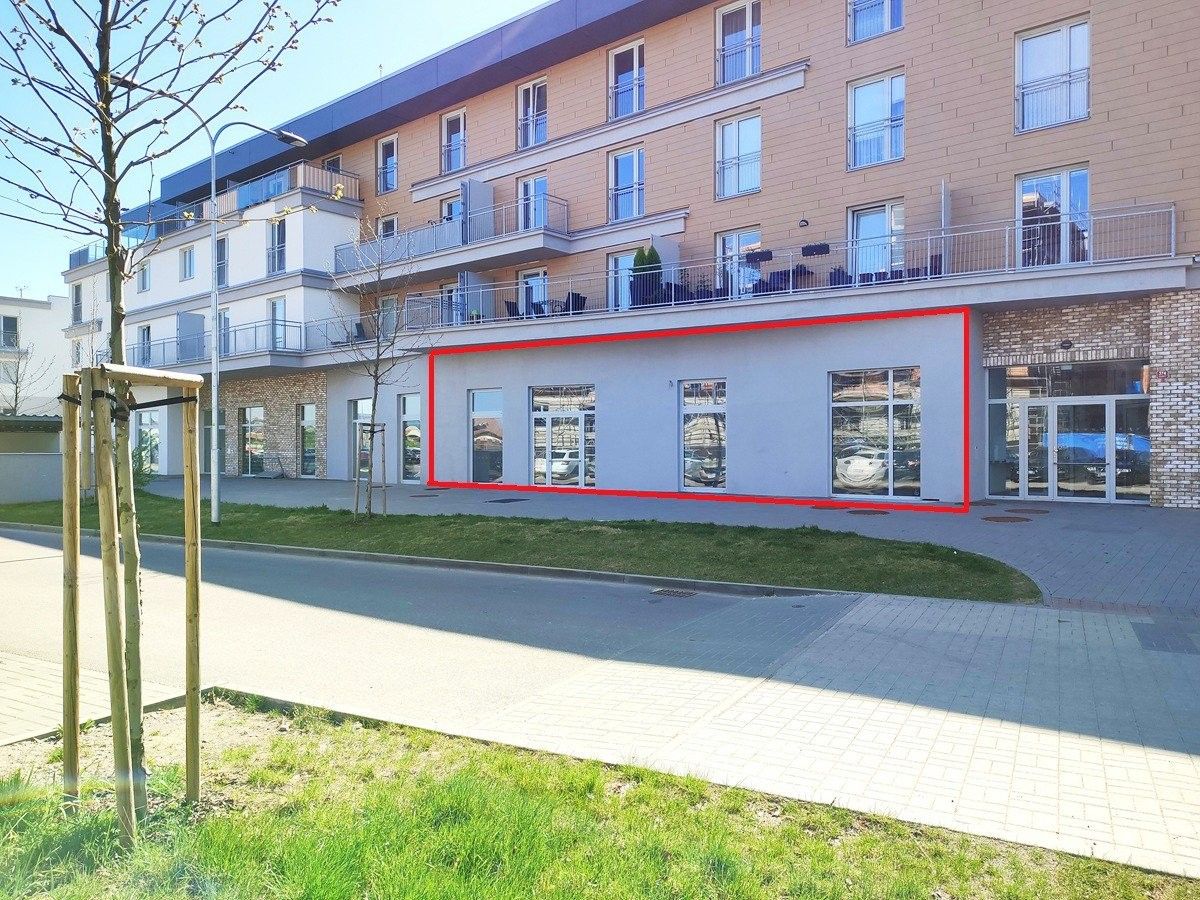 Obchodní prostory, U Sportovní školy, Pardubice, 74 m²