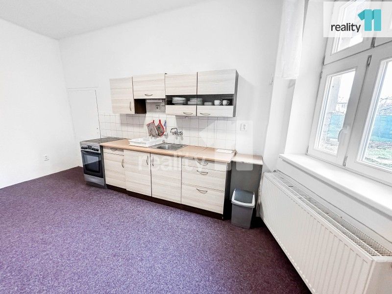 Pronájem byt 2+1 - náměstí Svobody, Chropyně, 75 m² - 1