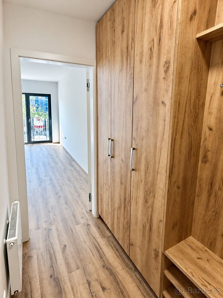 Byty, Hradec Králové, 500 12