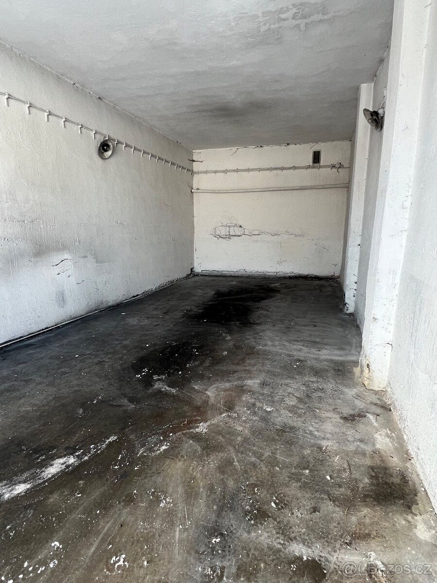 Pronájem garáž - Roztoky u Jilemnice, 512 31