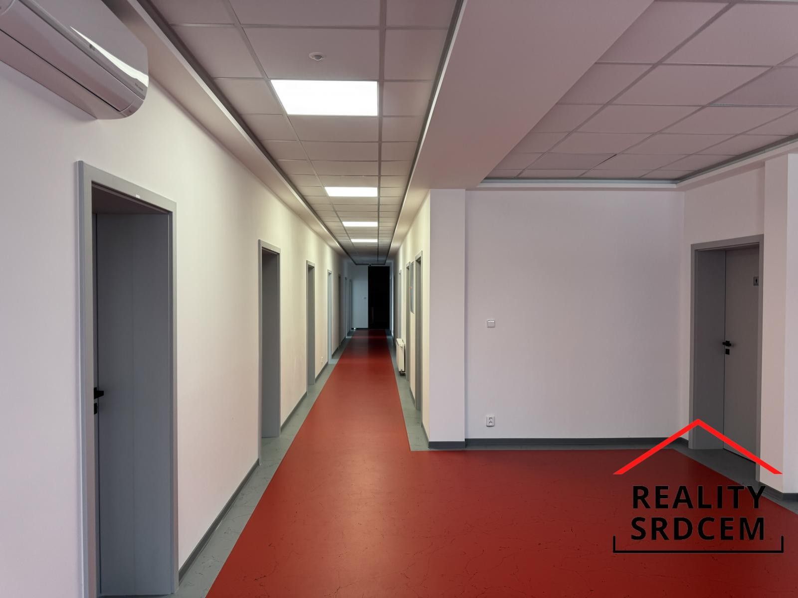 Kanceláře, Čs. armády  , Bohumín, 18 m²