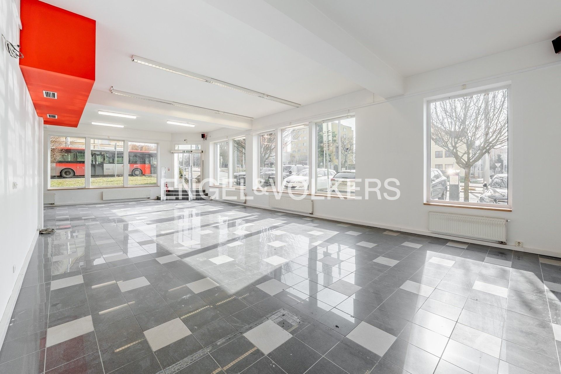 Komerční nemovitost · 418 m² · Střelničná 731, Praha Kobylisy - 4