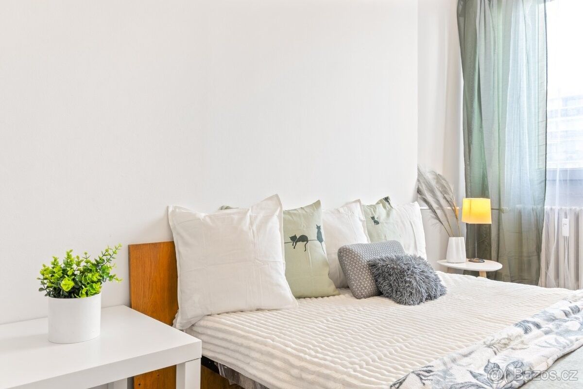 Prodej byt - Praha, 149 00