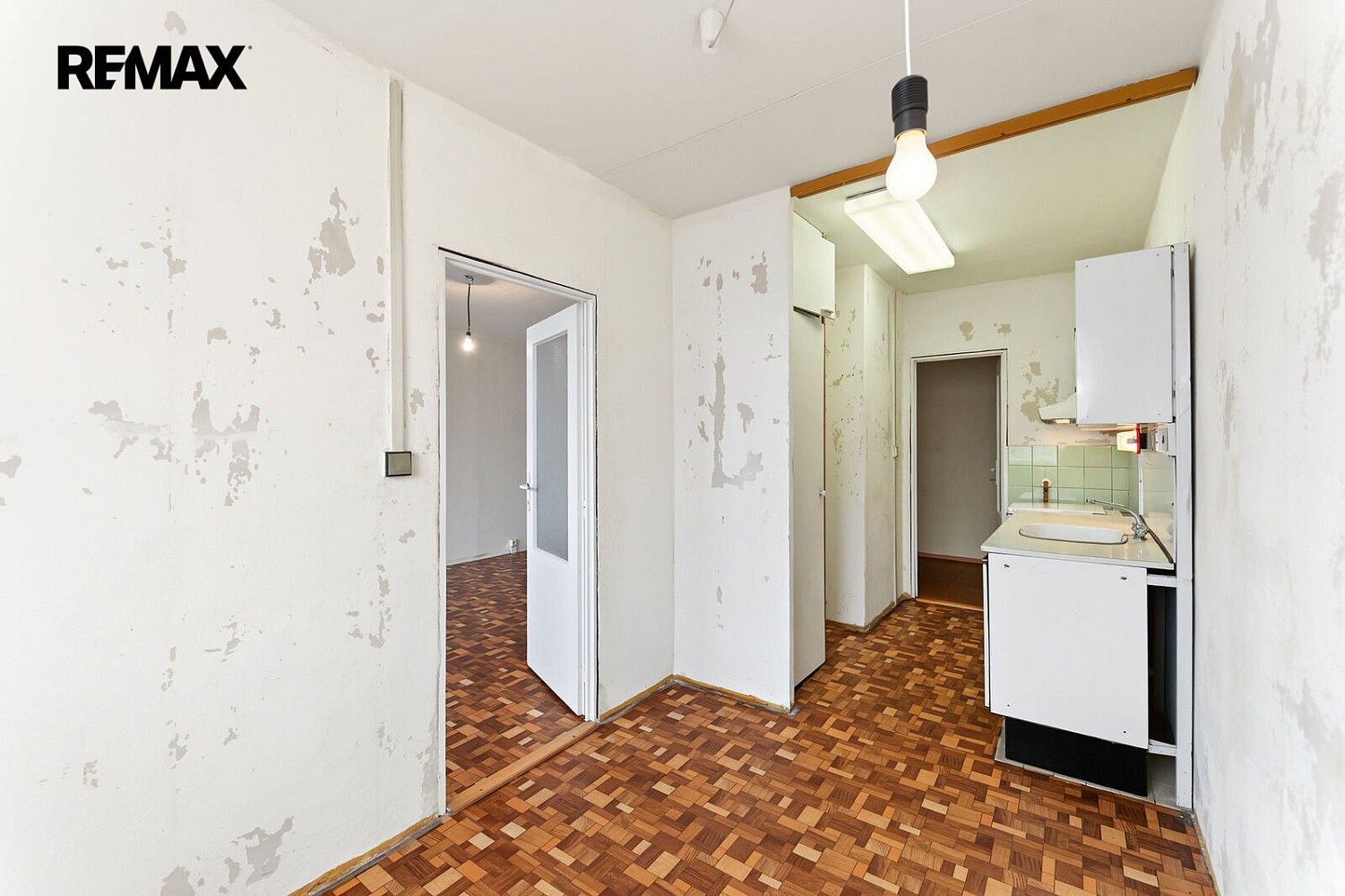 Prodej byt 3+1 - Rezlerova, Praha 10 - Petrovice, 81 m² - 5