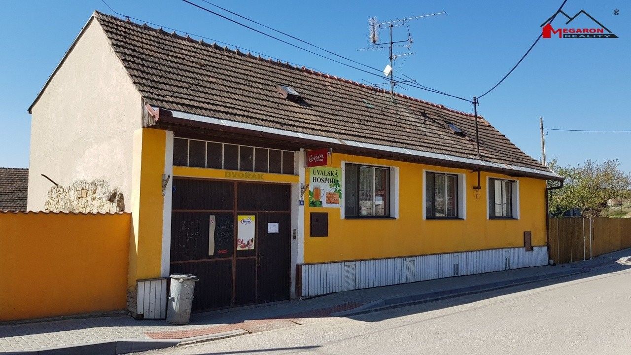 Restaurace, Úvaly, Valtice, 250 m²