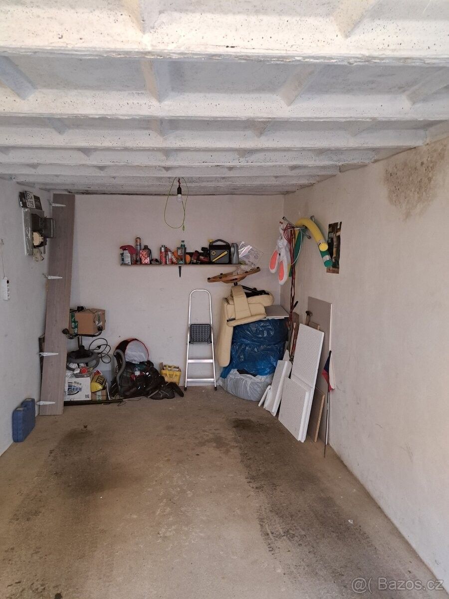 Pronájem garáž - Zliv, 373 44