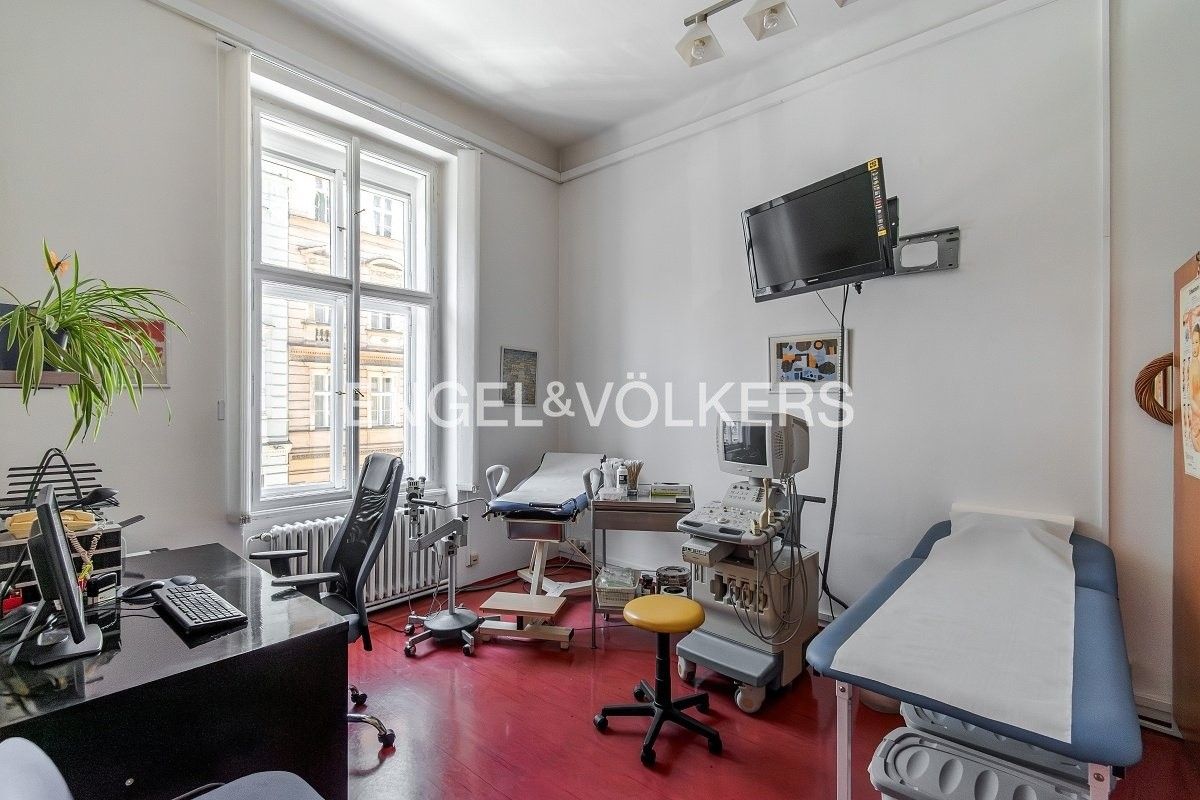 Pronájem komerční - Malátova, Praha, 21 m²