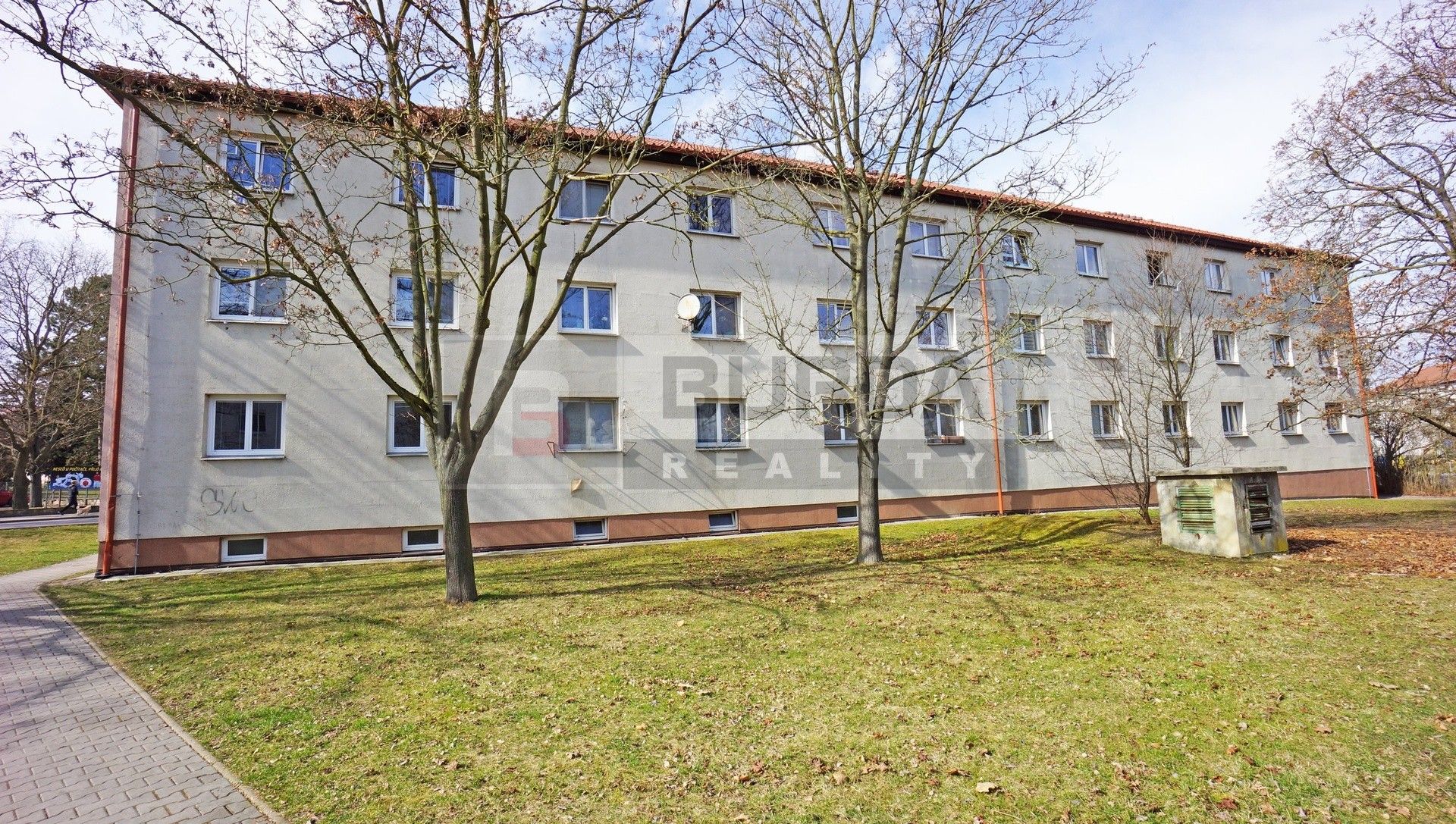 Prodej byt 1+1 - Neratovice, 30 m² - 1