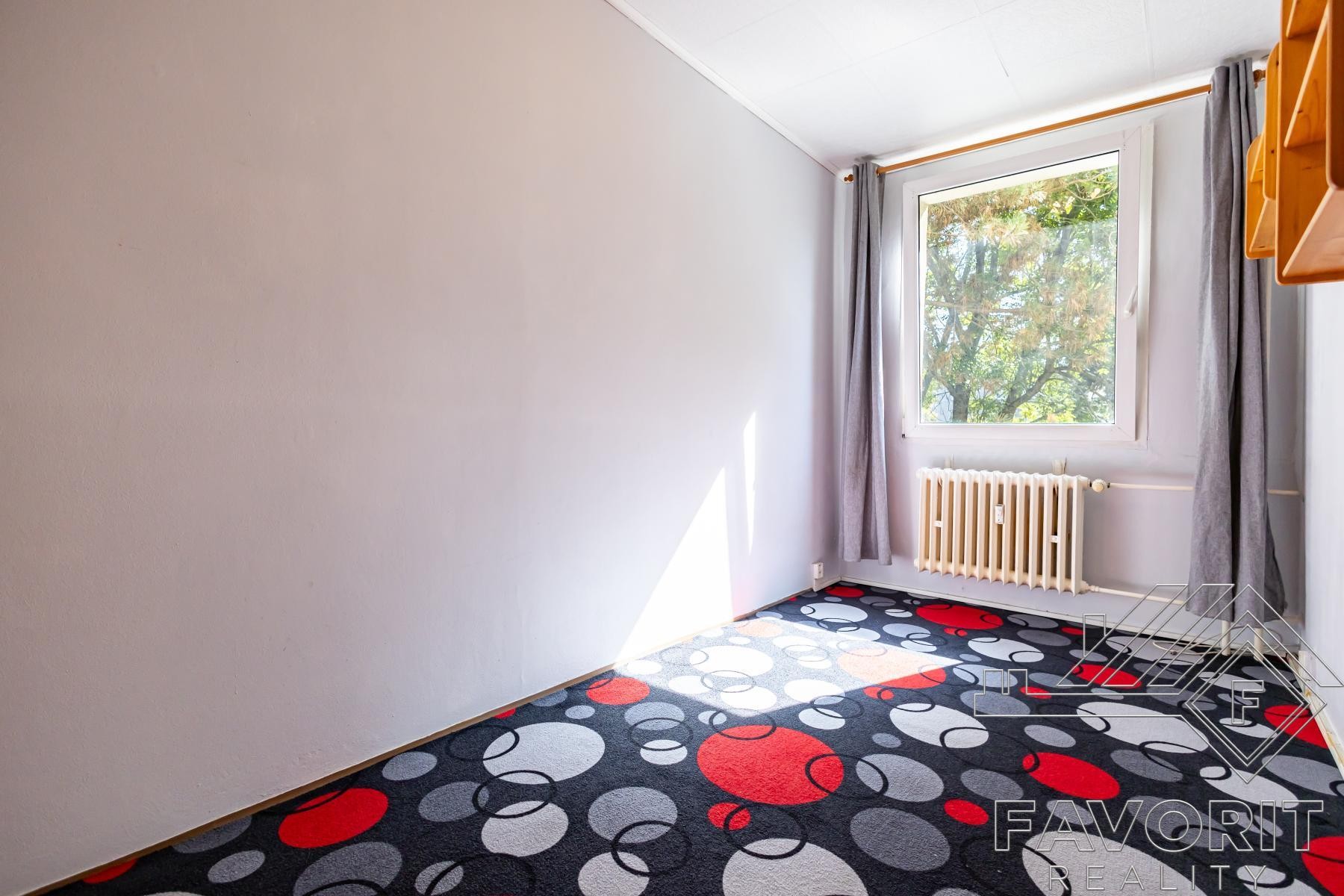 Prodej byt 3+1 - Novoborská, Praha, 53 m² - 5