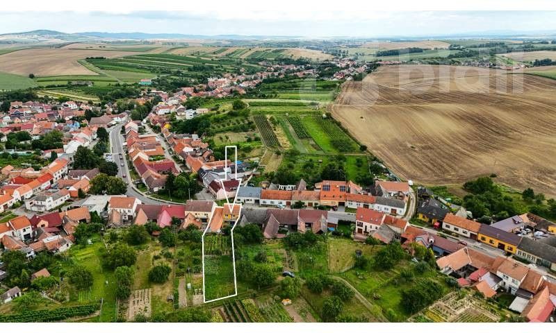 Prodej pozemek pro bydlení - Hovorany, 270 m²