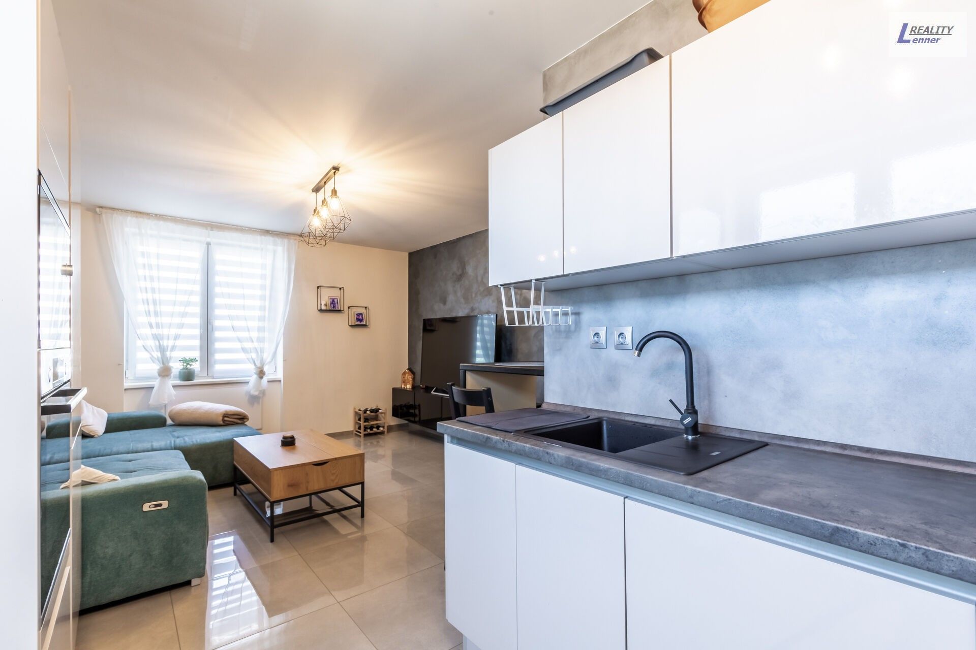 Pronájem byt 2+kk - 1. máje, Hořovice, 54 m²