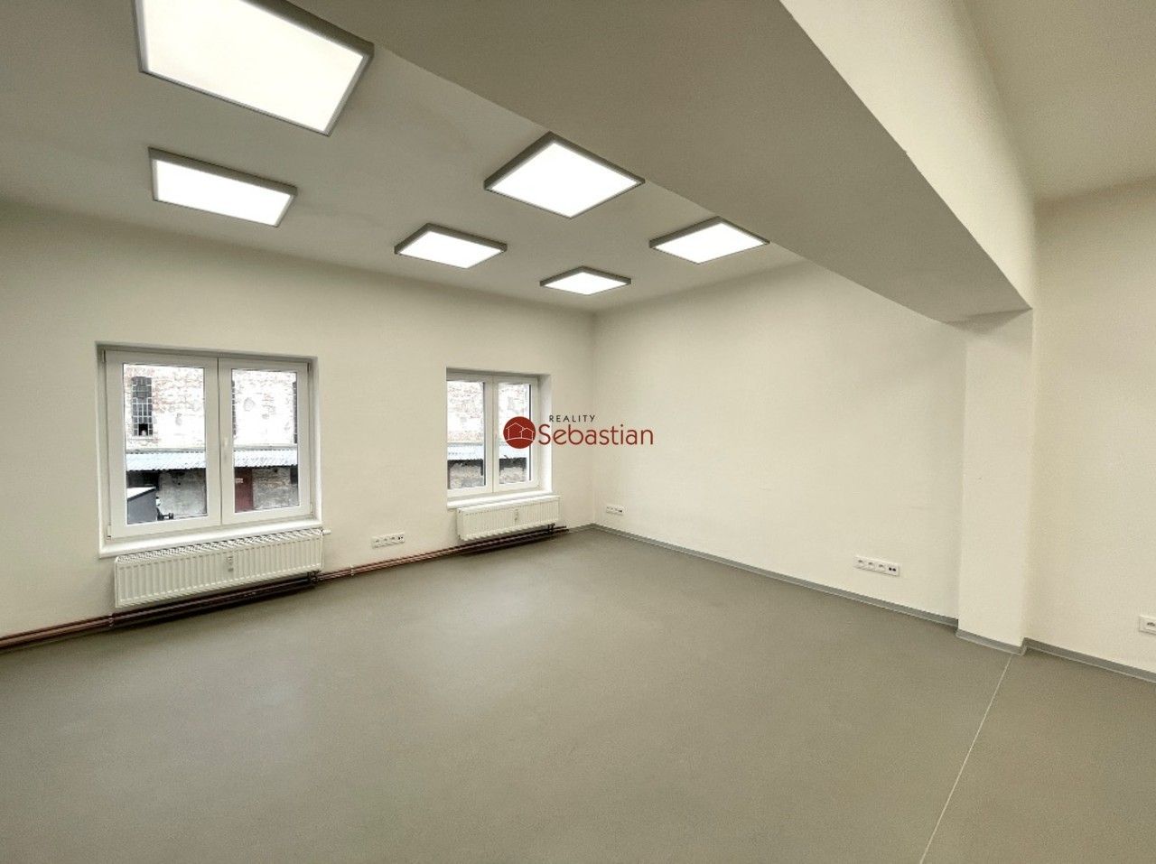 Kanceláře, Dělnická, Jičín, 26 m² - 1