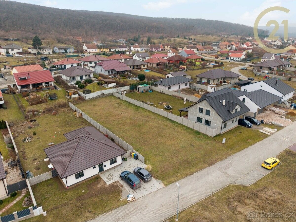 Pozemky pro bydlení, Milovice u Mikulova, 691 88