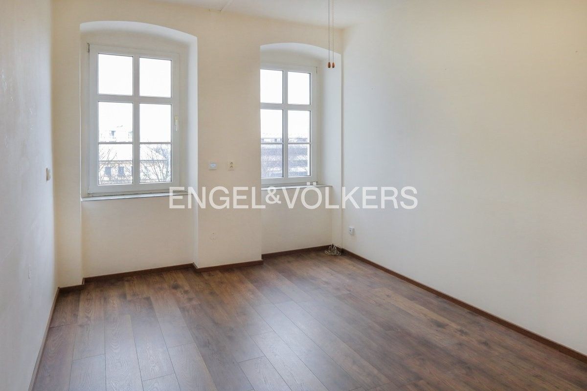 Pronájem kancelář - sady 5. května 308, Plzeň, 16 m²