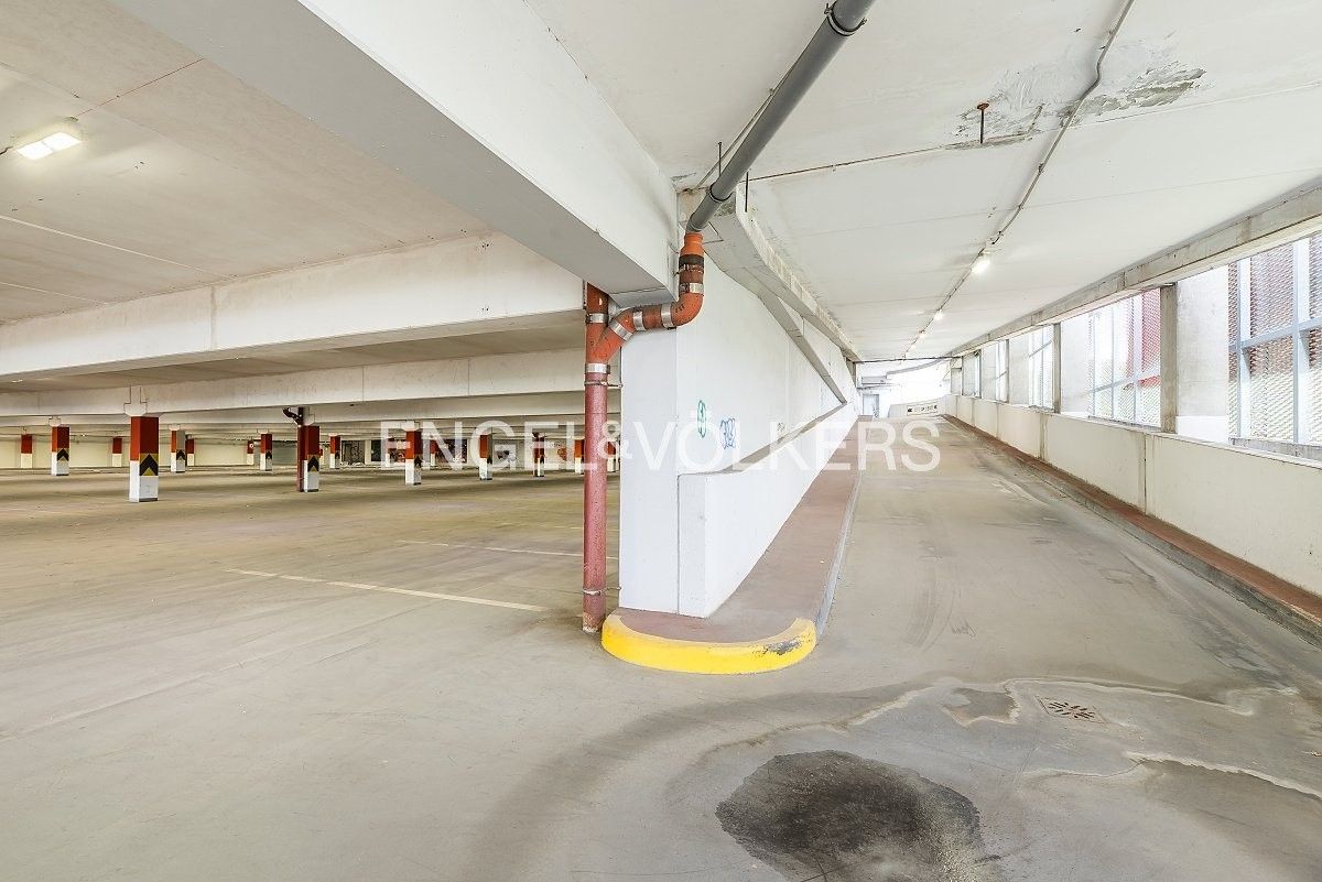 Pronájem komerční - Chlumecká 712, Praha Černý Most, 4 500 m² - 5