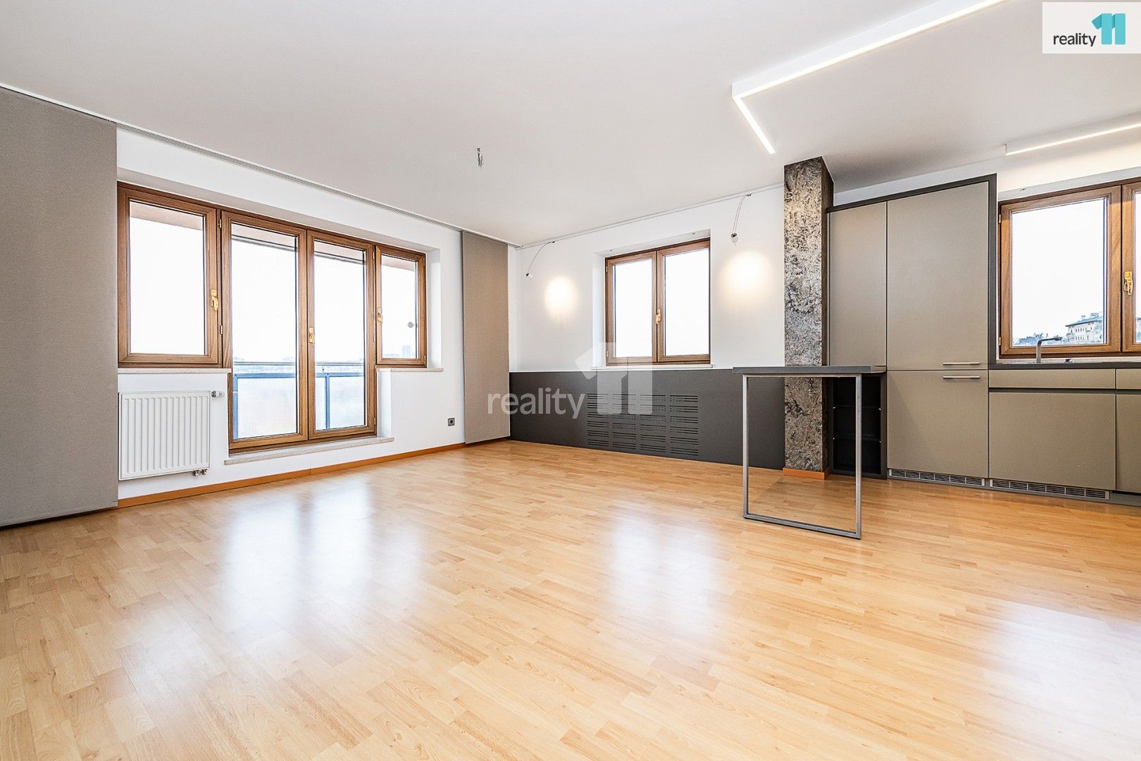 Pronájem byt 2+kk - Smolenská, Praha, 78 m²