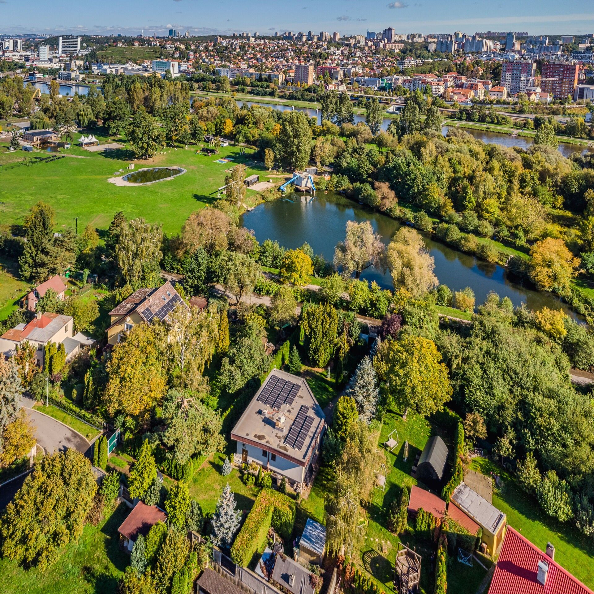Rodinný dům · 270 m² · K zahradám, Praha - 3