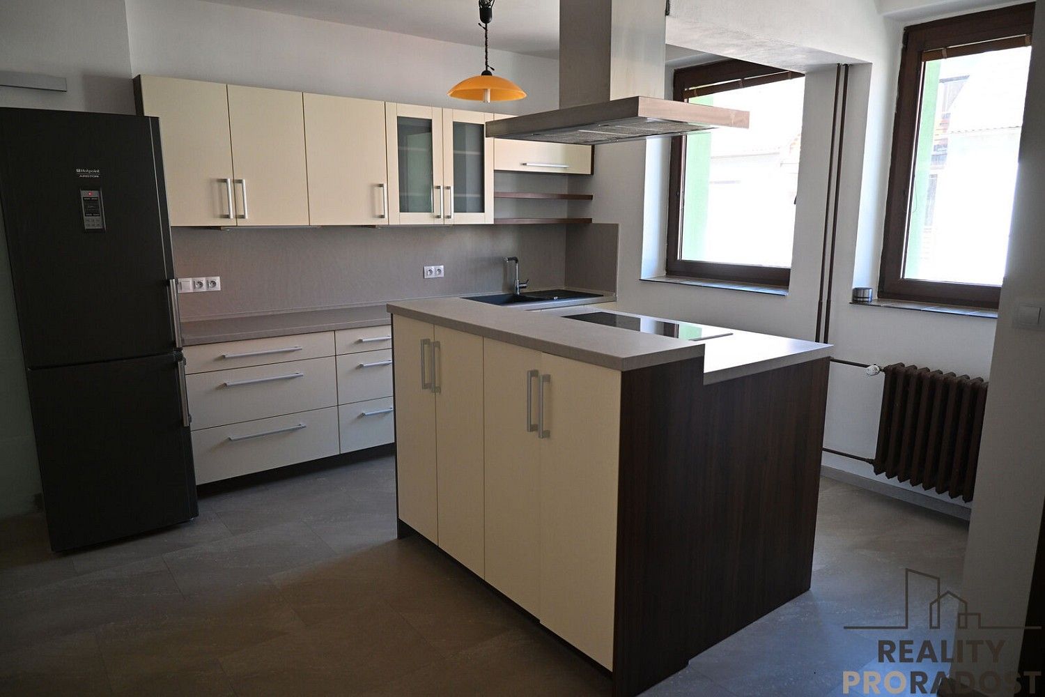 Ubytovací zařízení, Kunětická, Pardubice - Cihelna, 250 m² - 2