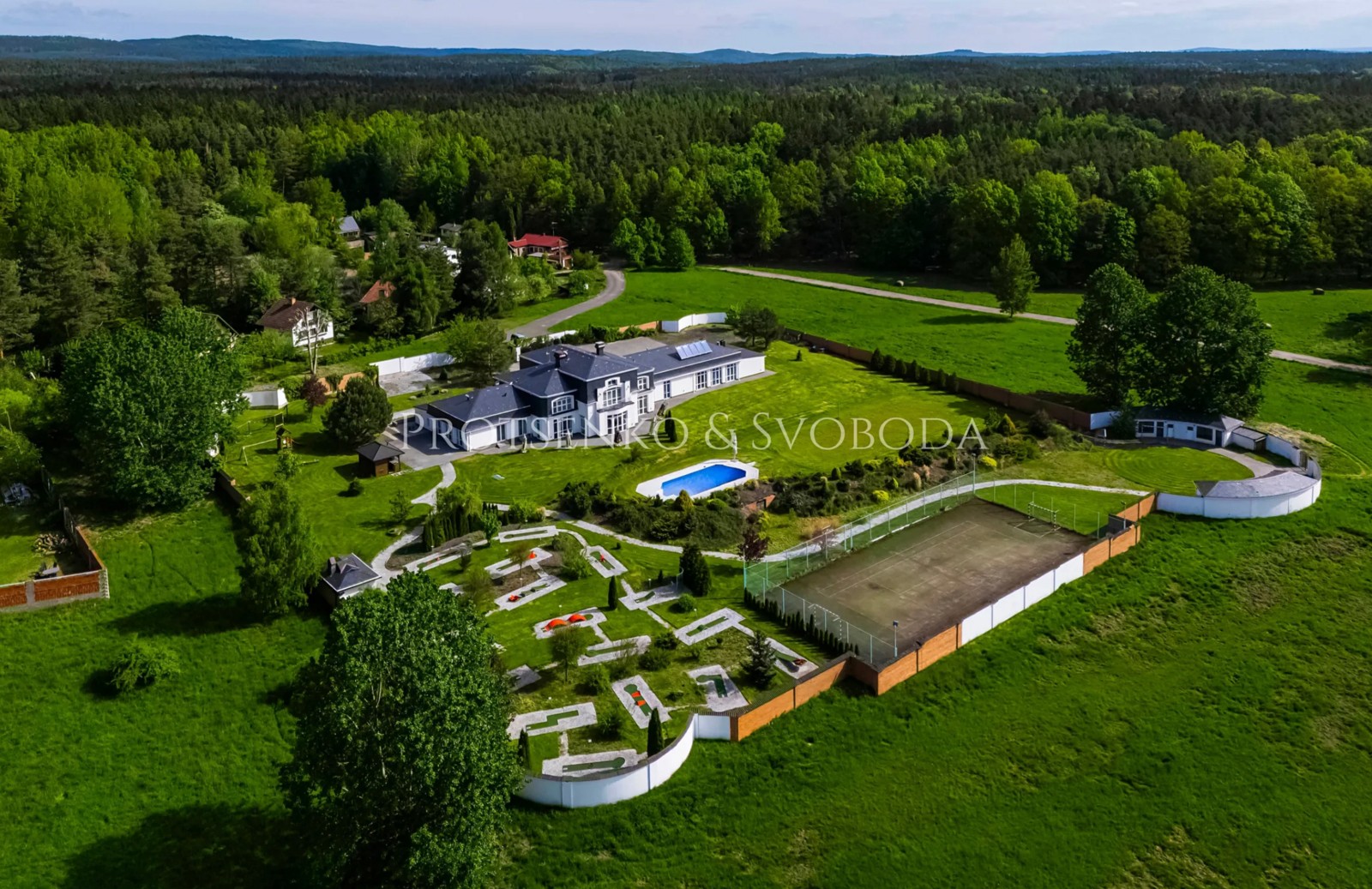 Ubytovací zařízení, Rosovice, 900 m² - 1