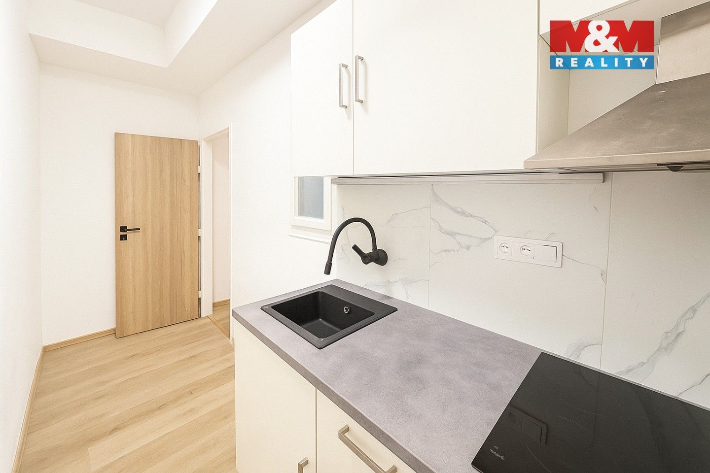 Prodej byt 1+1 - 5. května, Praha, 36 m²