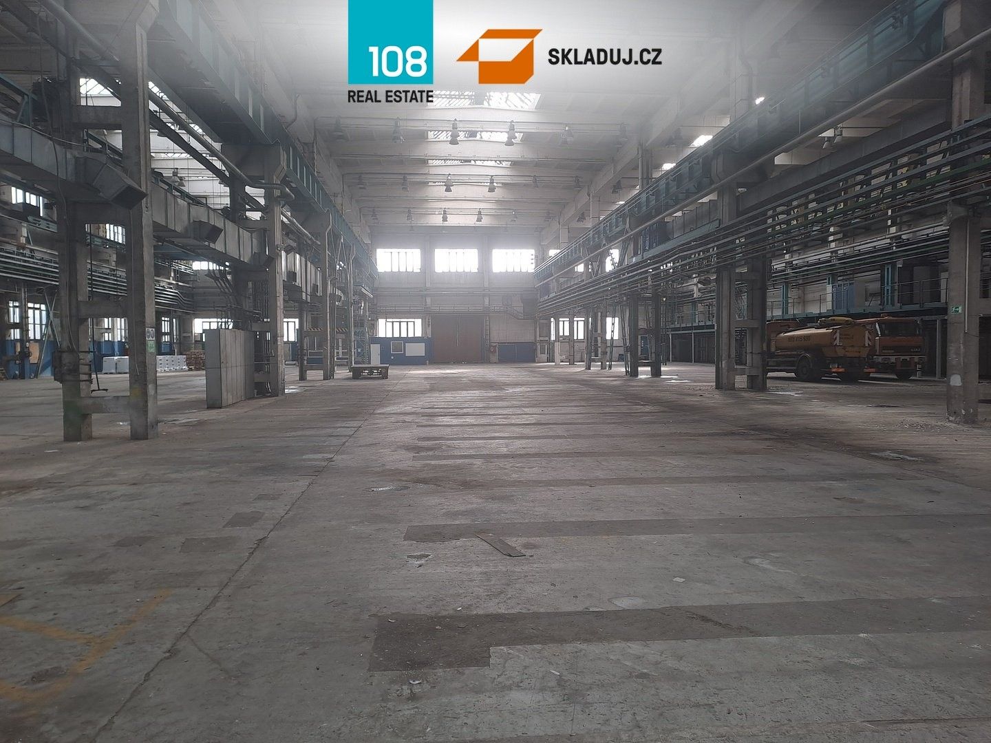 Sklady, Křížová 1018, Praha Smíchov, 6 000 m² - 2