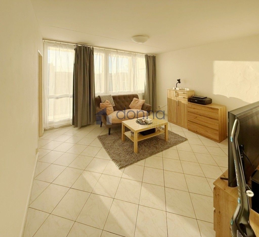 2+kk, Nekvasilova, Praha, 42 m²