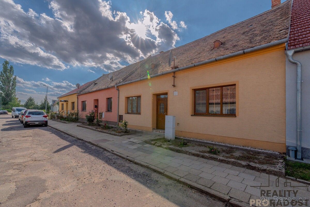 Rodinné domy, Jaroslavice, 671 28