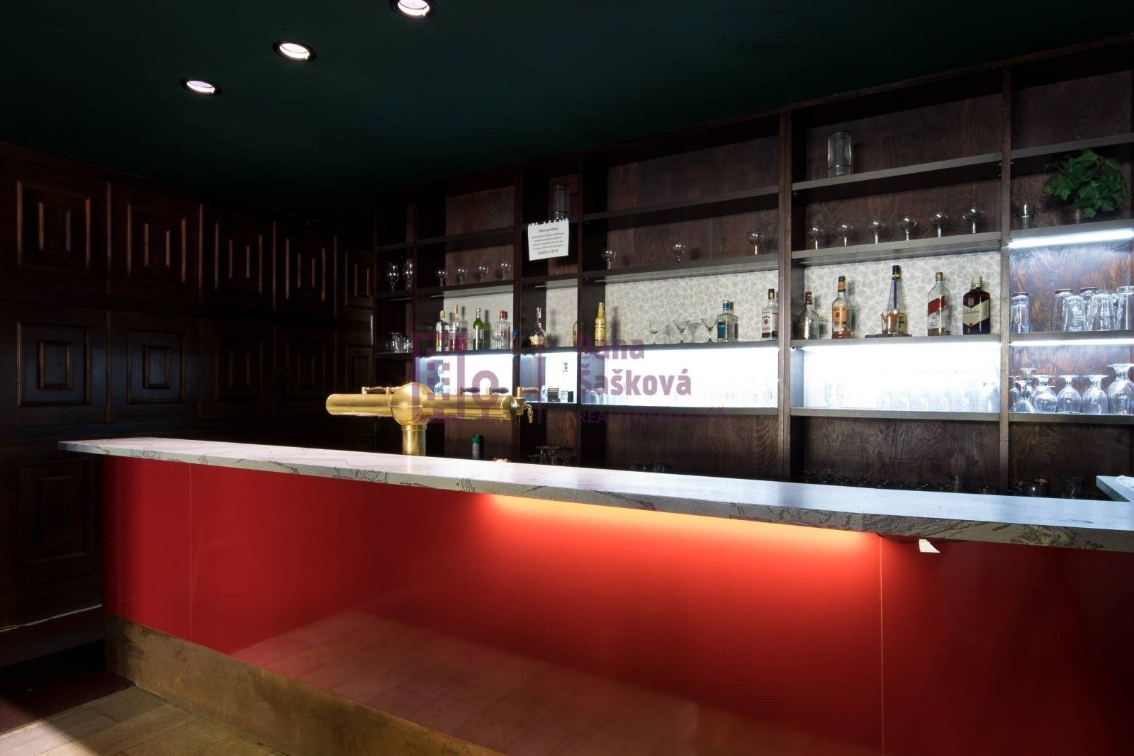 Restaurace · 160 m² · nám. Míru 165, Jindřichův Hradec I - 4