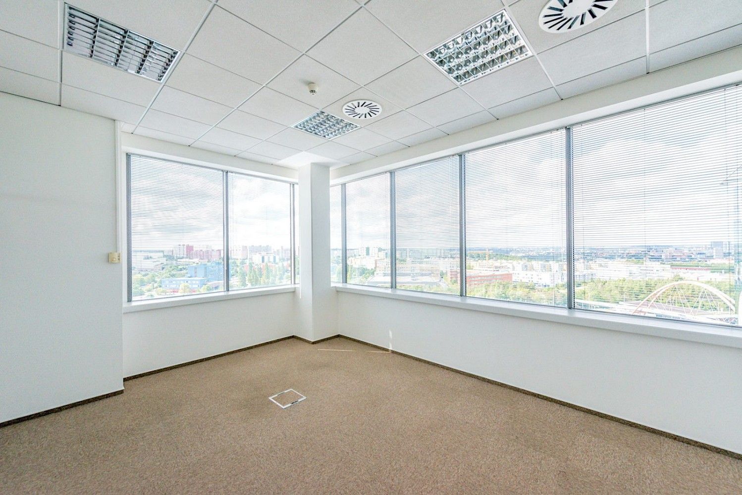 Kancelář · 120 m² · Vestec - 3