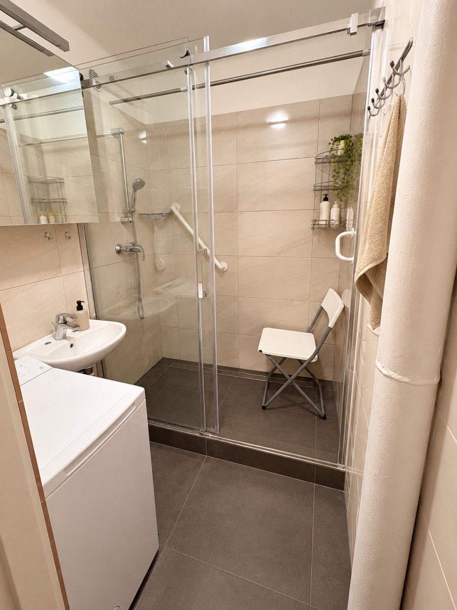 Prodej byt 1+kk - Banskobystrická, Praha - Dejvice, 42 m² - 5