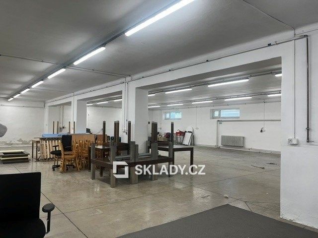 Sklady, Zlín, 700 m² - 2