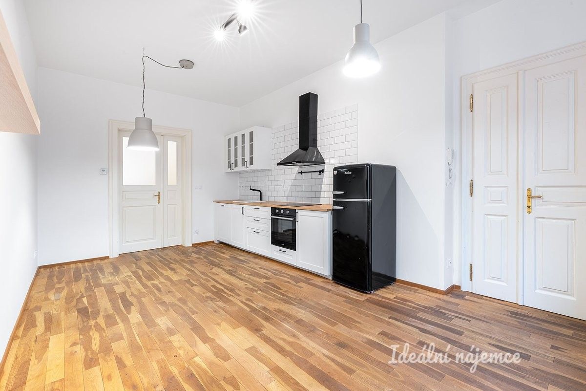 Pronájem byt 2+kk - Krásova, Praha, 50 m²