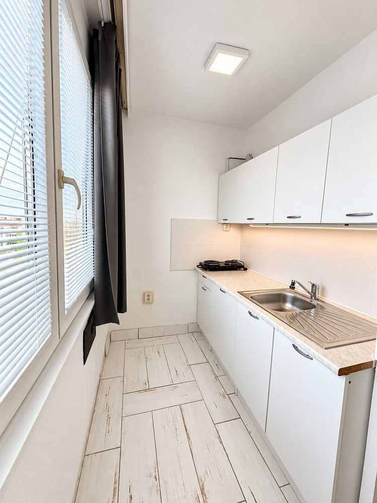 Prodej byt 1+kk - Kosmonautů, Pardubice - Polabiny, 26 m² - 5