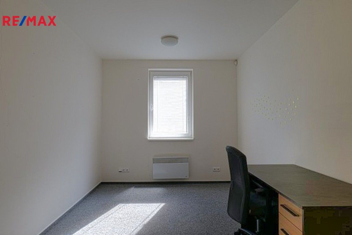 Pronájem kancelář - Komenského náměstí, Sedlčany, 10 m²